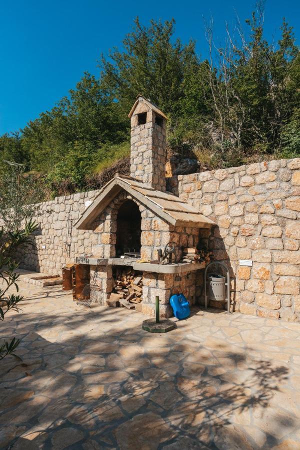 River huts Zrmanja Obrovac Buitenkant foto