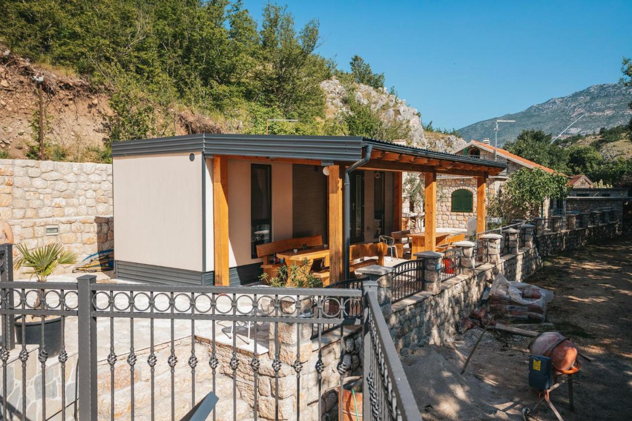 River huts Zrmanja Obrovac Buitenkant foto