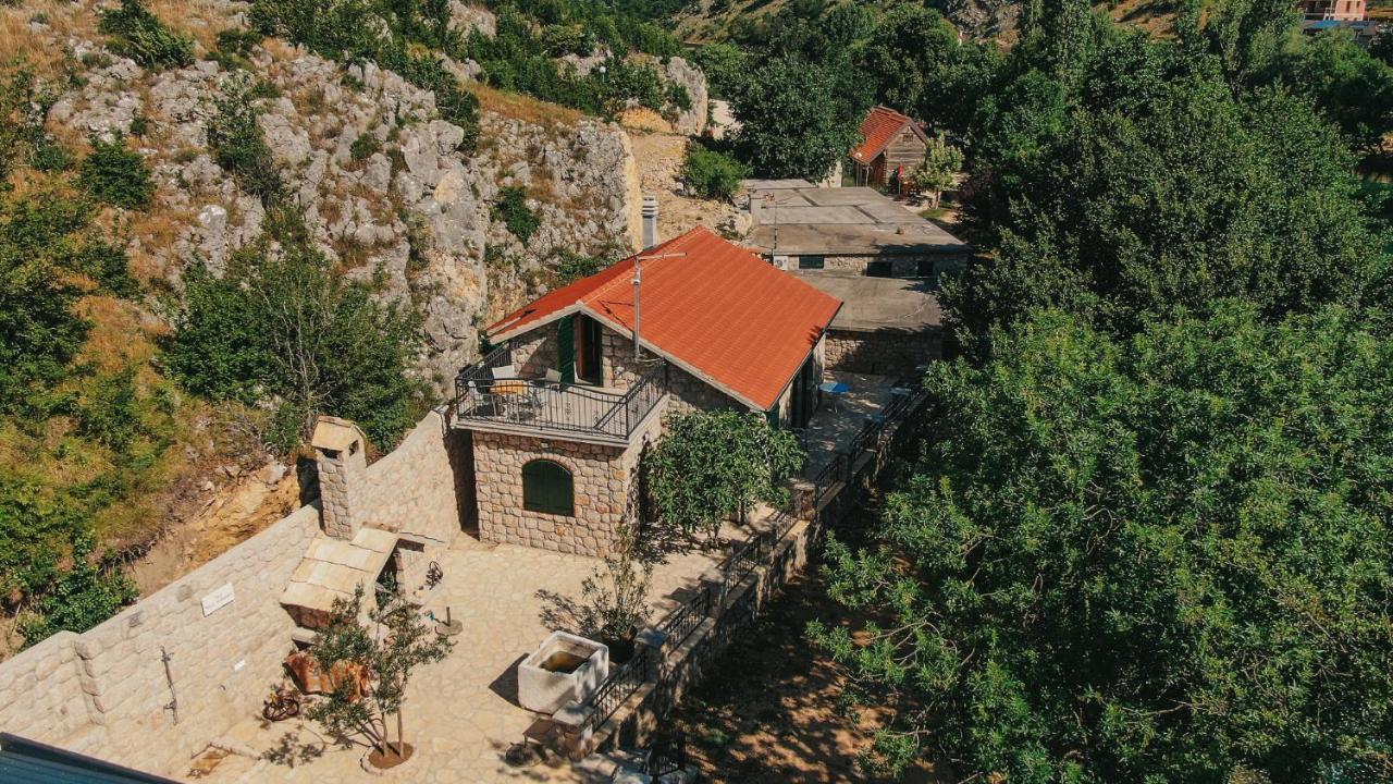 River huts Zrmanja Obrovac Buitenkant foto