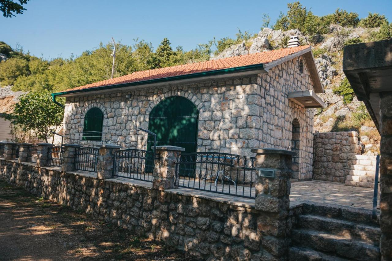 River huts Zrmanja Obrovac Buitenkant foto