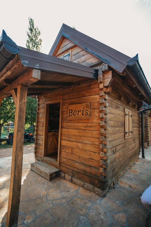 River huts Zrmanja Obrovac Buitenkant foto