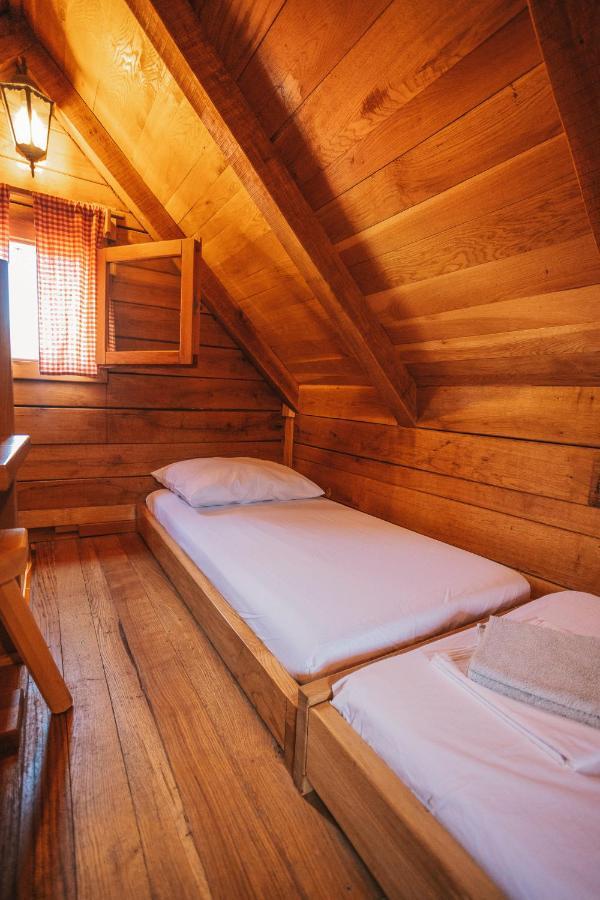River huts Zrmanja Obrovac Buitenkant foto