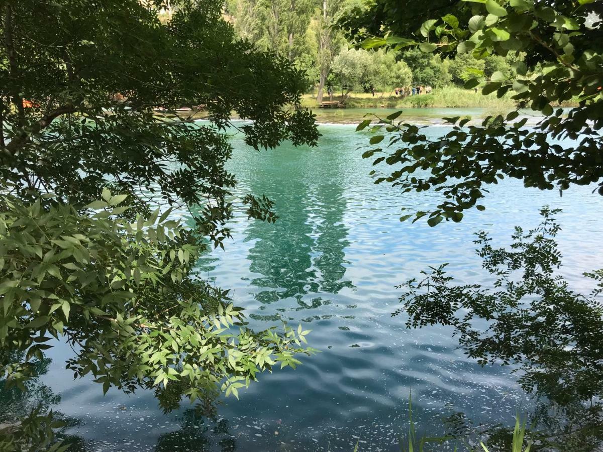 River huts Zrmanja Obrovac Buitenkant foto